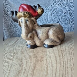 Vtg 1993 Collectible Hand -painted Ceramic Moose Planter with Santa Hat